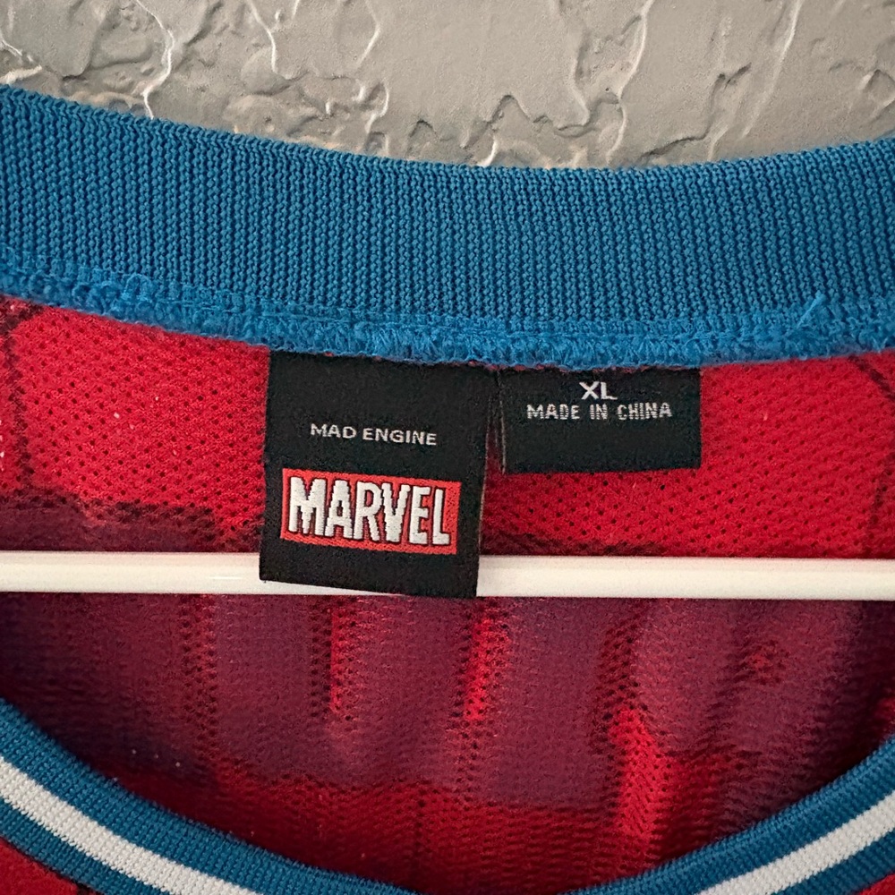 MARVEL MAD Engine Marvel Red and Blue Tank Top XL - Picture 2 of 3
